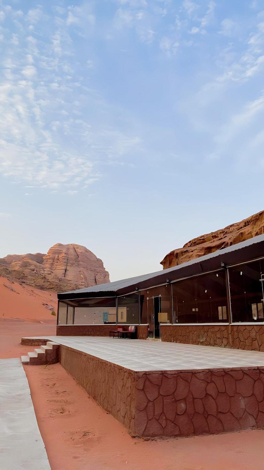Rum Luxury Camp Wadi Rum Eksteriør billede