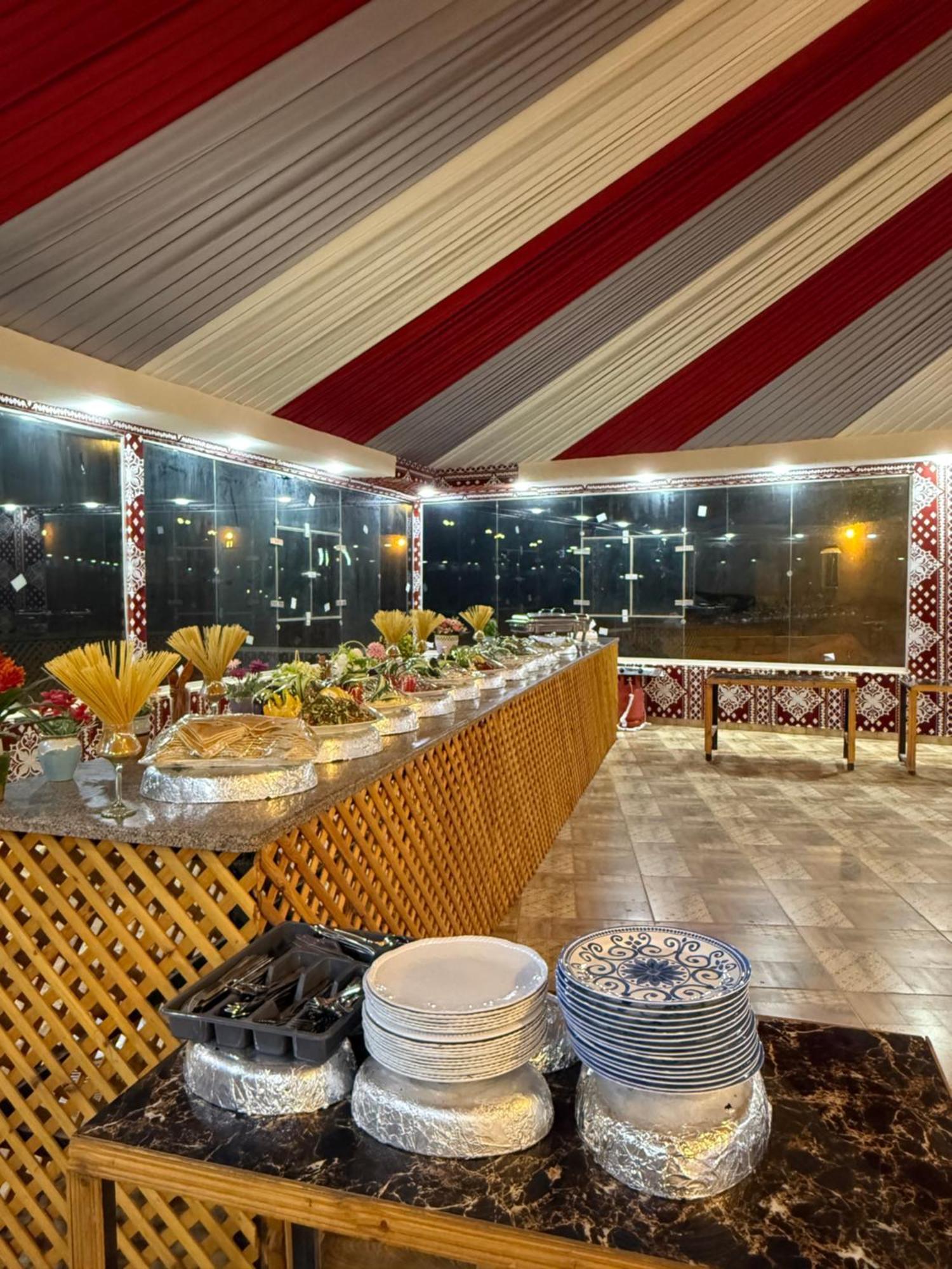 Rum Luxury Camp Wadi Rum Eksteriør billede