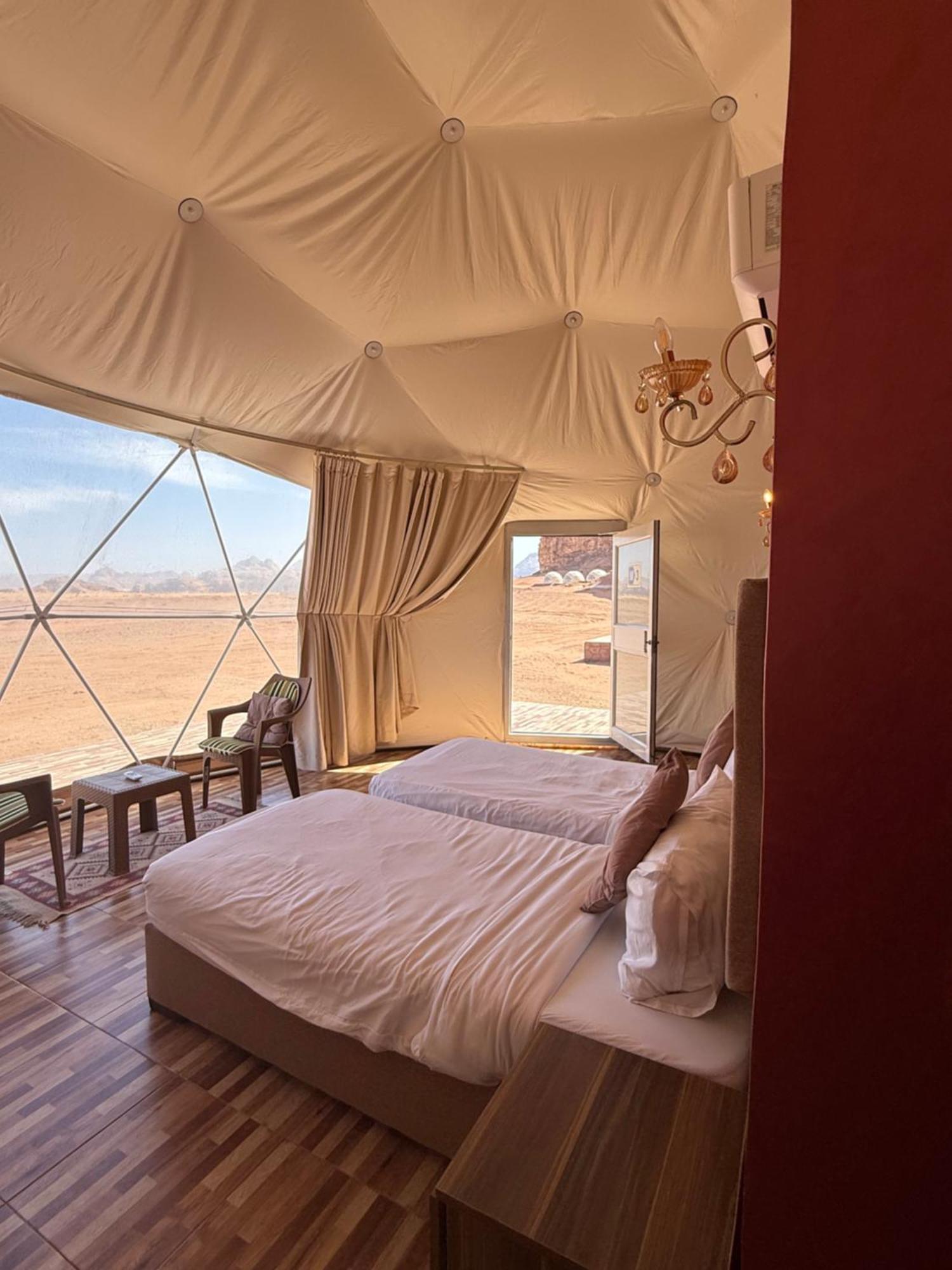 Rum Luxury Camp Wadi Rum Eksteriør billede
